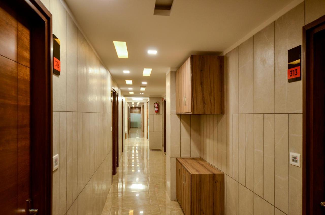 Hotel Repose Amhedabad Dış mekan fotoğraf